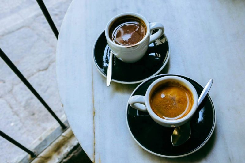 دو فنجان قهوه کاملا متفاوت ترک و اسپرسو
