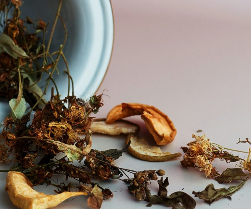 مواد اولیه برا تهیه دمنوش