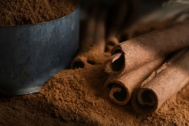 دارچین کاسیا مضراتی برای کبد