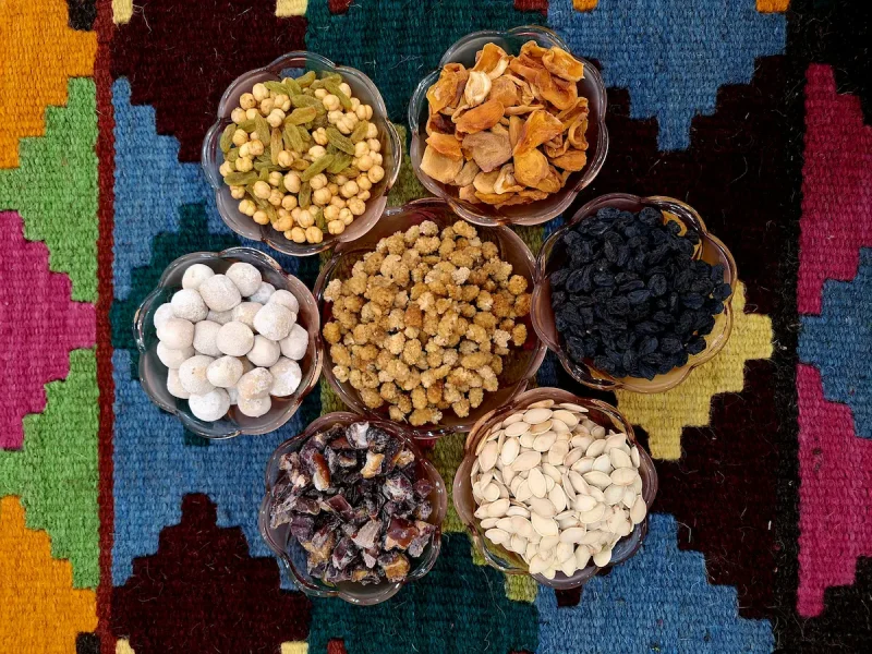 مویز و گردو و خشکبار با خواص بسیار برای انرژی و شادابی